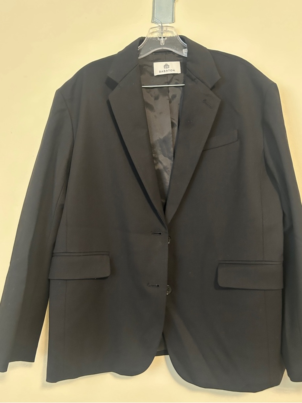Aritzia Women's Black Single-Button Blazer